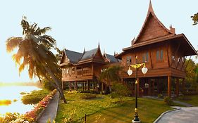 อาร์เค ริเวอร์ไซด์ รีสอร์ต แอนด์ สปา (เรือนเครือวัลย์) (Sha)
